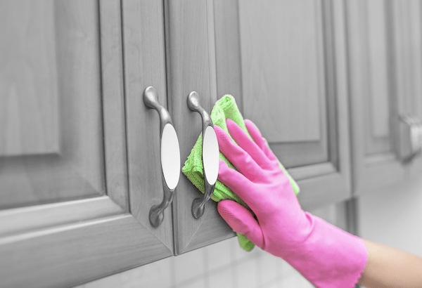 proper cleaning of kitchen cabinets